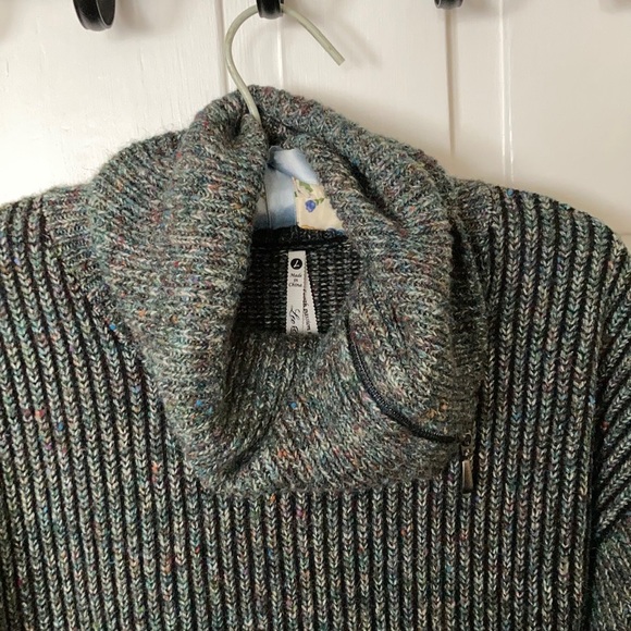 LAST CALL Green Stitch Fix zip cowl neck sweater tunic - Picture 3 of 10